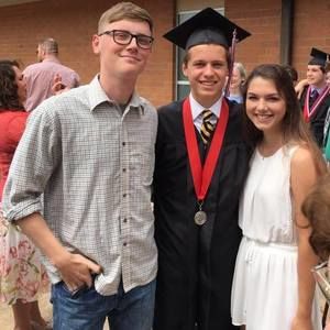 Meet your Posher, Chloe